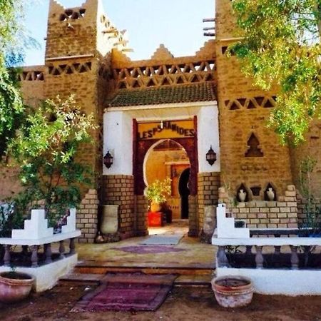 Les Pyramides Hotel Мерцуга Екстериор снимка