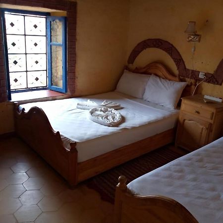 Les Pyramides Hotel Мерцуга Екстериор снимка