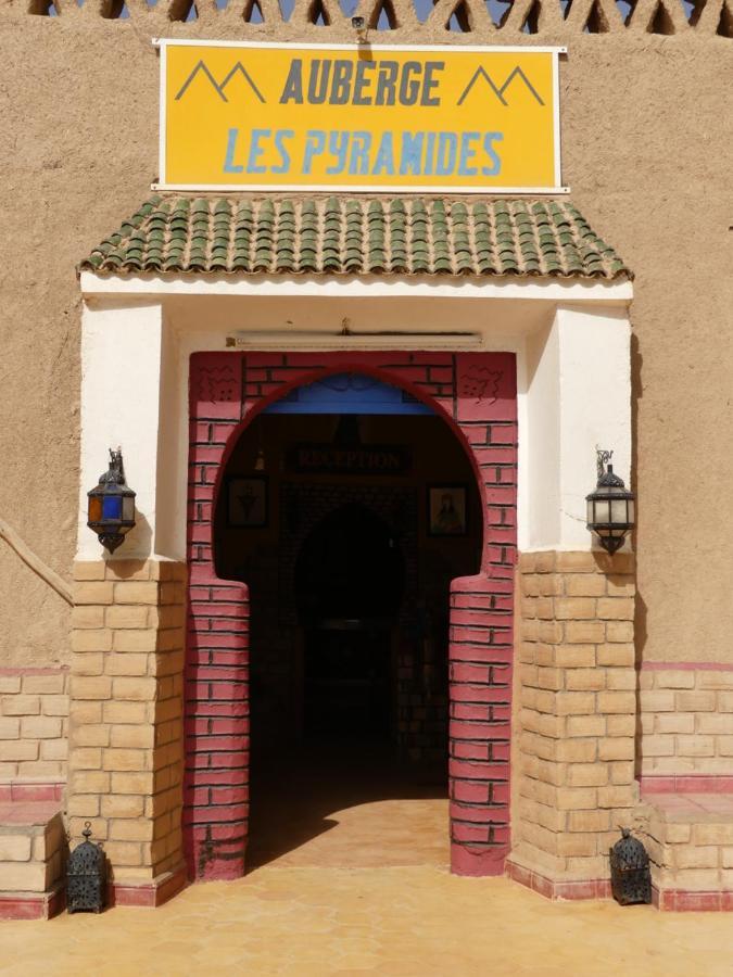 Les Pyramides Hotel Мерцуга Екстериор снимка