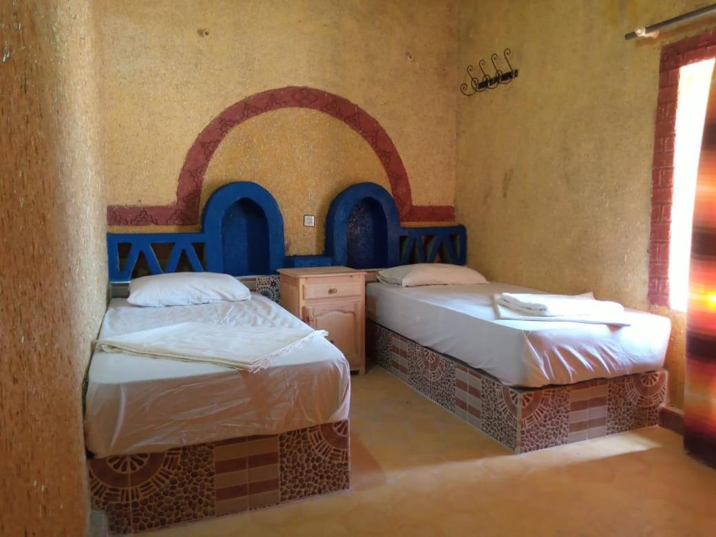 Les Pyramides Hotel Мерцуга Екстериор снимка