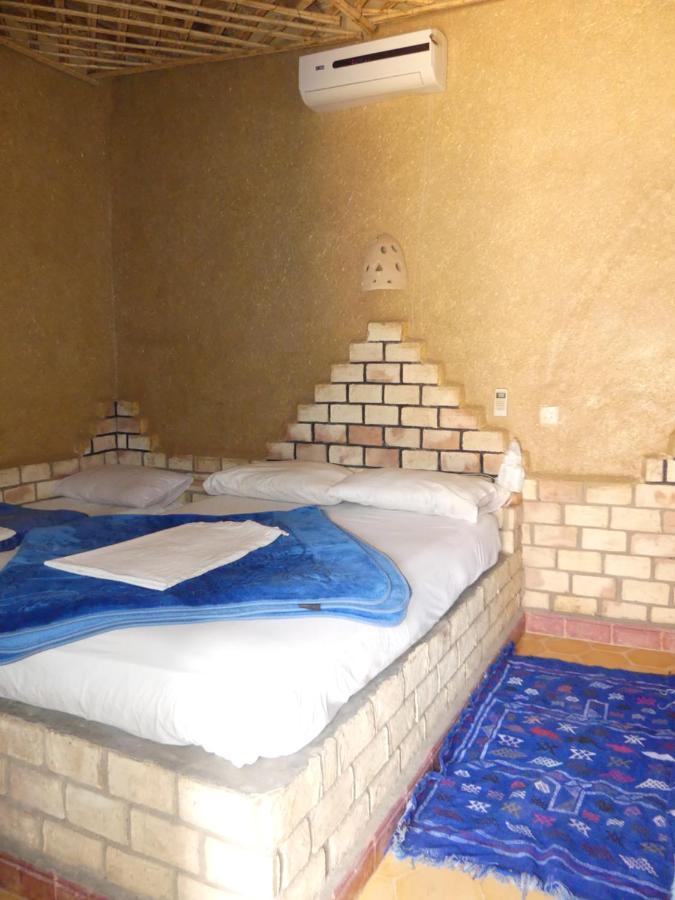 Les Pyramides Hotel Мерцуга Екстериор снимка