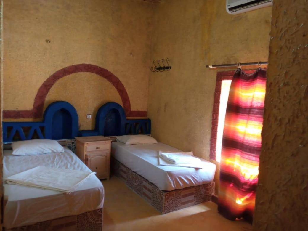 Les Pyramides Hotel Мерцуга Екстериор снимка