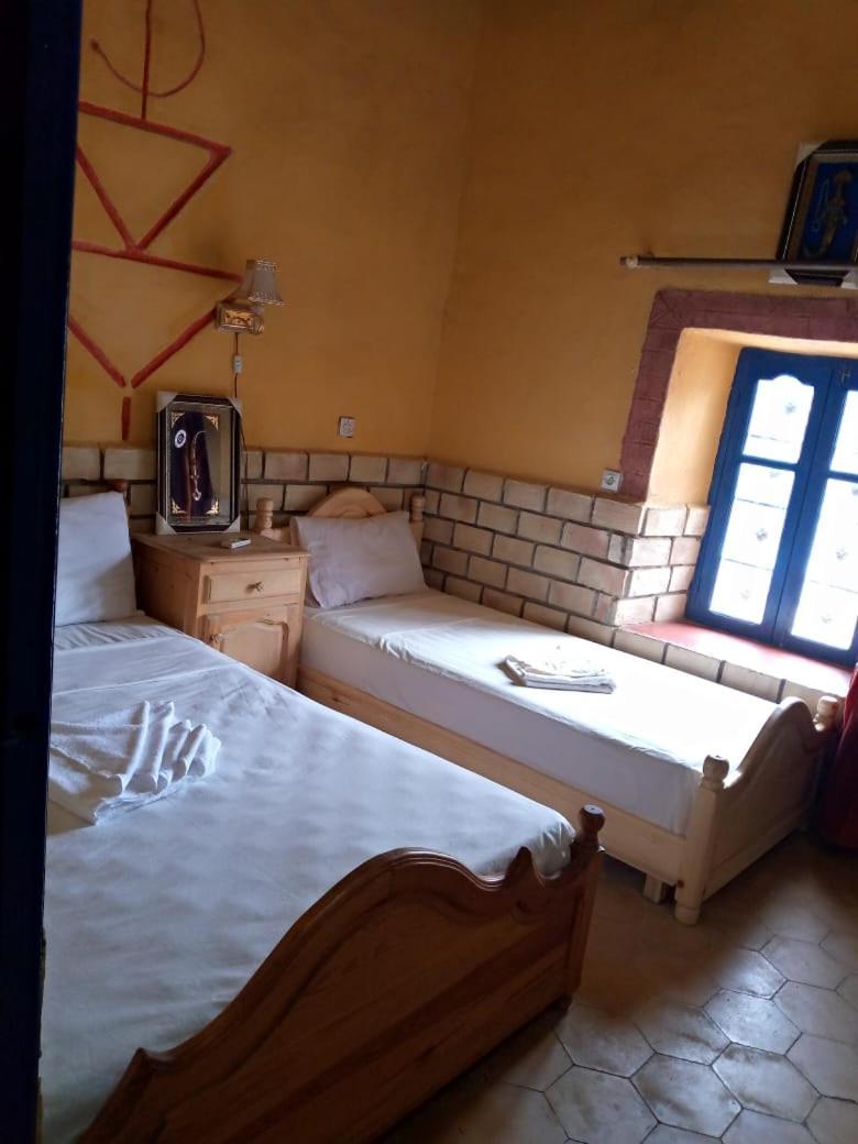 Les Pyramides Hotel Мерцуга Екстериор снимка