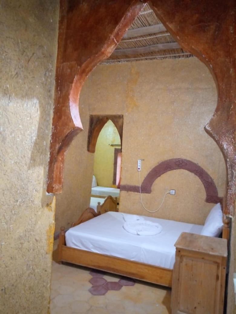 Les Pyramides Hotel Мерцуга Екстериор снимка